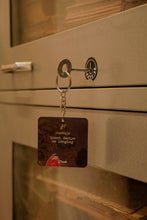 Load image into Gallery viewer, Daak Keychain - Justuju (Quest)