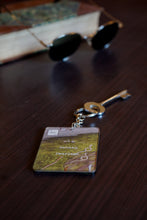 Load image into Gallery viewer, Daak Keychain - Bebaak (Fearless)
